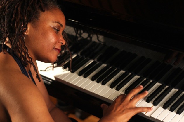 African-American Concert Pianist Composes Music for Dogs