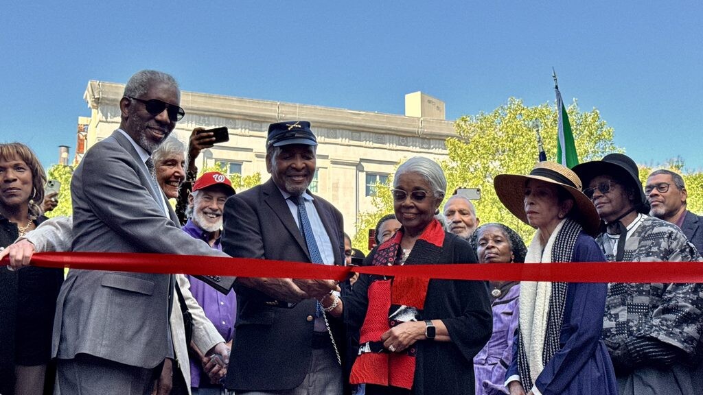 Civil War Museum ribbon Cutting