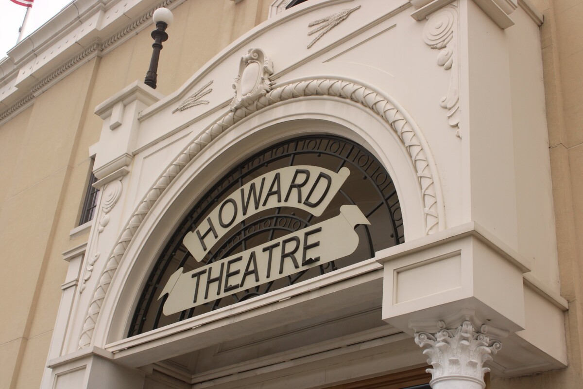 The exterior sign of the Howard Theatre on Sept. 30. (Kinte Tolson/The Hilltop)